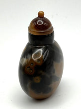 Load image into Gallery viewer, Small Vintage Chalcedony Snuff Bottle