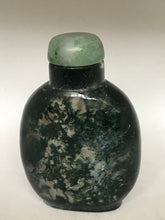 Load image into Gallery viewer, Vintage Well Hollowed Moss Agate Snuff Bottle