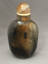 Load image into Gallery viewer, Vintage Beijing Glass Snuff Bottle Imitating Shadow Agate