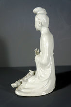 Load image into Gallery viewer, Chinese Ceramics: Blanc de Chine Seated Guanyin