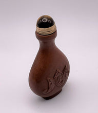 Load image into Gallery viewer, Snuff Bottle: Vintage Gold Stone Snuff Bottle with Bat Carving