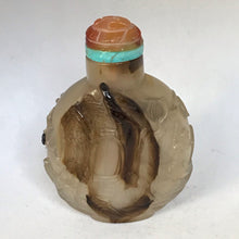 Load image into Gallery viewer, Snuff Bottle: Antique Moss Agate Floater Bottle with Carving