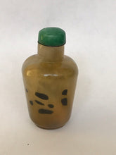 Load image into Gallery viewer, Vintage Sandwich Glass Snuff Bottle Imitating Shadow Agate