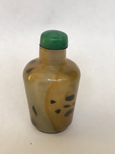 Load image into Gallery viewer, Vintage Sandwich Glass Snuff Bottle Imitating Shadow Agate