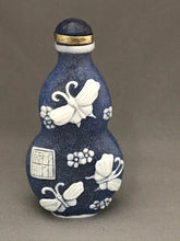 Load image into Gallery viewer, Snuff Bottle: Vintage Blue Frosted Beijing Glass with White Overlay and Four Character Mark of Qianlong