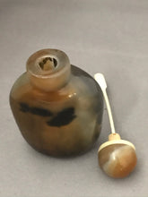 Load image into Gallery viewer, Vintage Beijing Glass Snuff Bottle Imitating Shadow Agate