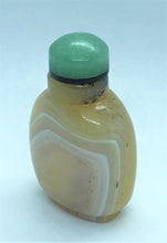 Load image into Gallery viewer, Vintage Cameo Banded Agate Snuff Bottle