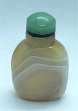 Load image into Gallery viewer, Vintage Cameo Banded Agate Snuff Bottle