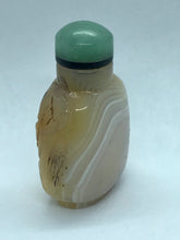 Load image into Gallery viewer, Vintage Cameo Banded Agate Snuff Bottle