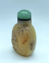 Load image into Gallery viewer, Vintage Cameo Banded Agate Snuff Bottle