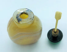 Load image into Gallery viewer, Vintage Cameo Banded Agate Snuff Bottle