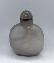 Load image into Gallery viewer, Vintage Grey Shadow Agate Floater Snuff Bottle