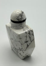 Load image into Gallery viewer, Vintage Howlite Snuff Bottle