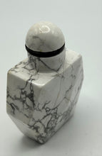Load image into Gallery viewer, Vintage Howlite Snuff Bottle