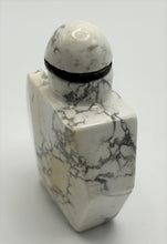 Load image into Gallery viewer, Vintage Howlite Snuff Bottle