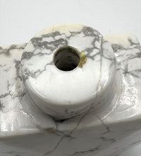 Load image into Gallery viewer, Vintage Howlite Snuff Bottle