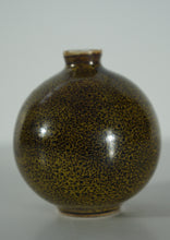 Load image into Gallery viewer, Chinese Ceramics : Miniature Tea Dust Bottle Vase
