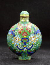 Load image into Gallery viewer, Snuff Bottle Green Cloisonne
