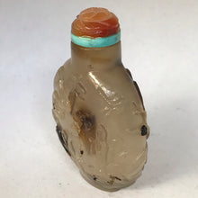 Load image into Gallery viewer, Snuff Bottle: Antique Moss Agate Floater Bottle with Carving
