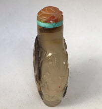 Load image into Gallery viewer, Snuff Bottle: Antique Moss Agate Floater Bottle with Carving
