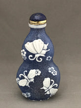 Load image into Gallery viewer, Snuff Bottle: Vintage Blue Frosted Beijing Glass with White Overlay and Four Character Mark of Qianlong
