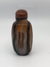 Load image into Gallery viewer, Snuff Bottle: Shadow Agate Snuff Bottle with Eye
