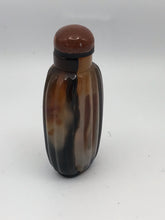 Load image into Gallery viewer, Snuff Bottle: Shadow Agate Snuff Bottle with Eye
