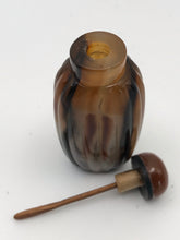 Load image into Gallery viewer, Snuff Bottle: Shadow Agate Snuff Bottle with Eye
